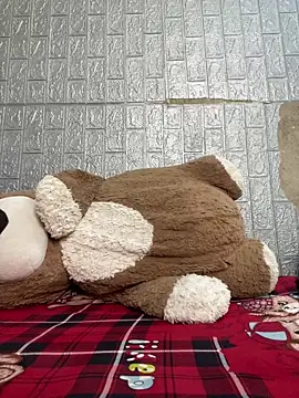 Miu Xinh online show from March 28, 2026, 6:57 am