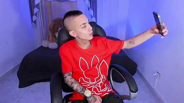 Snapshot of Dereck_Boy_ chatting on February 16, 2026, 4:19 am Dereck Boy online show from February 16, 2026, 4:19 am