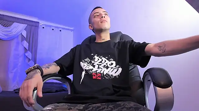 Snapshot of Dereck_Boy_ chatting on February 26, 2026, 4:00 am Dereck Boy online show from February 26, 2026, 4:00 am