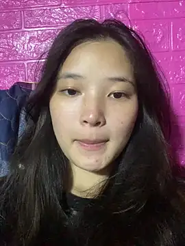 Snapshot of Suzu_xx01 chatting on July 5, 2026, 3:19 pm Suzu xx01 online show from July 5, 2026, 3:19 pm