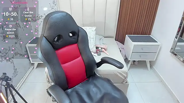 LISIEMARGOTH online show from March 28, 2026, 12:49 pm