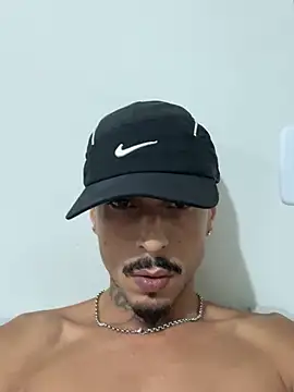 Snapshot of ActingSubunit chatting on February 10, 2026, 1:32 am ActingSubunit online show from February 10, 2026, 1:32 am