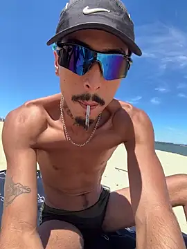 Snapshot of ActingSubunit chatting on February 12, 2026, 4:35 pm ActingSubunit online show from February 12, 2026, 4:35 pm