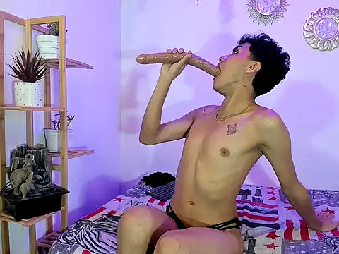 Snover hot2006 online show from March 2, 2026, 5:08 am