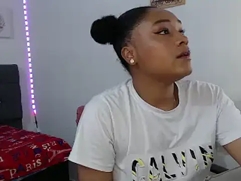 Snapshot of latin_riahnna_jp chatting on March 3, 2026, 11:21 pm latin riahnna jp online show from March 3, 2026, 11:21 pm