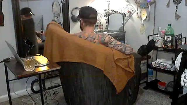 Snapshot of F_D_R_ chatting on February 24, 2026, 5:49 am F D R online show from February 24, 2026, 5:49 am