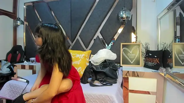 Snapshot of Maggyx chatting on February 14, 2026, 1:41 pm Maggyx online show from February 14, 2026, 1:41 pm