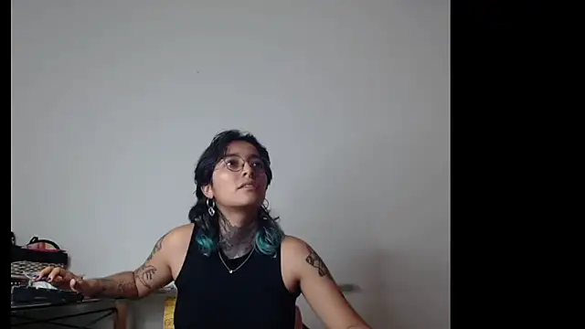 Ivyravens online show from February 16, 2026, 11:34 pm