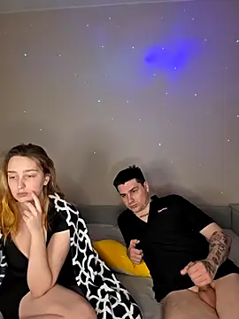 Snapshot of ToxyFoxyy chatting on February 19, 2026, 2:35 pm ToxyFoxyy online show from February 19, 2026, 2:35 pm