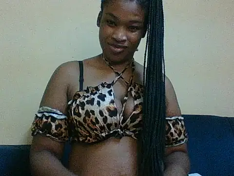 Snapshot of Juicylipss88 chatting on February 8, 2026, 10:35 pm Juicylipss88 online show from February 8, 2026, 10:35 pm