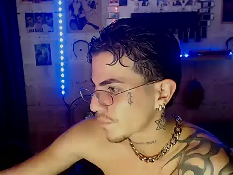 Snapshot of paul-mendezx chatting on February 6, 2026, 7:28 pm paul-mendezx online show from February 6, 2026, 7:28 pm