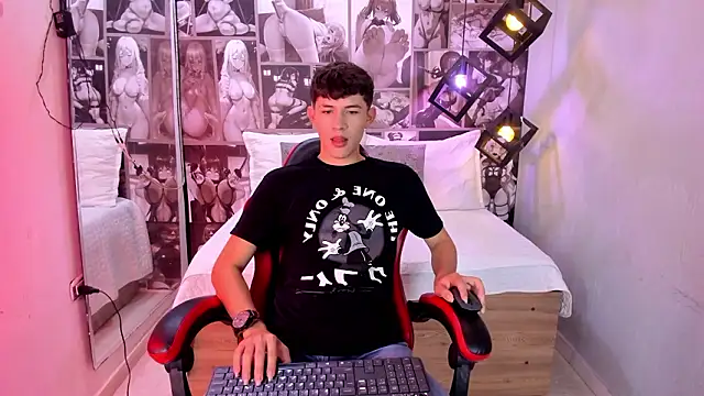 Christian Foxx online show from March 18, 2026, 6:33 pm