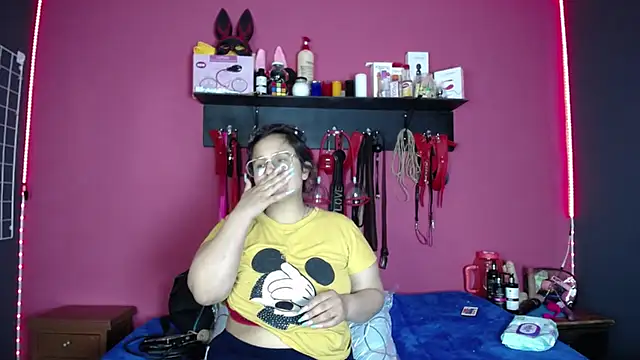 Snapshot of shannon_queen- chatting on April 6, 2026, 6:03 am shannon queen- online show from April 6, 2026, 6:03 am