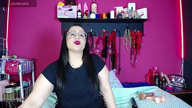 Snapshot of shannon_queen- chatting on April 8, 2026, 3:17 am shannon queen- online show from April 8, 2026, 3:17 am