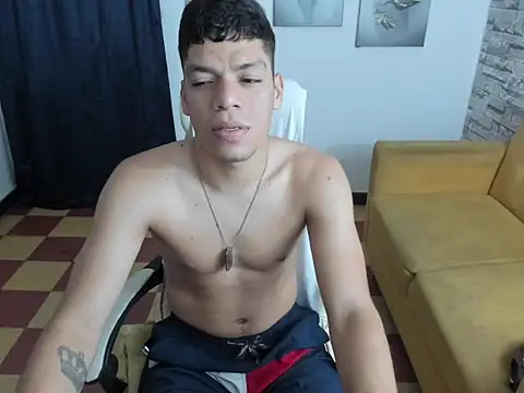 Snapshot of Andres_sant_ chatting on February 24, 2026, 1:58 am Andres sant online show from February 24, 2026, 1:58 am