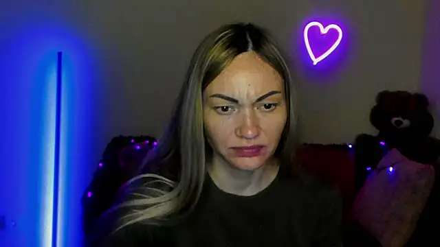 BlondMikey22 online show from May 14, 2026, 11:28 am