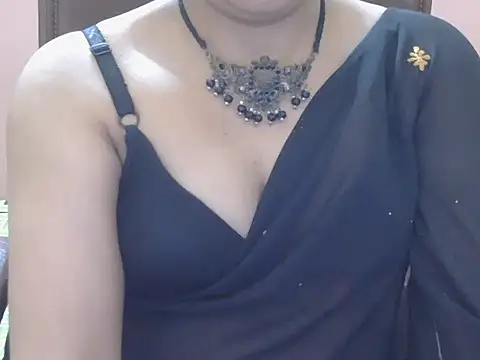 Cute Sheetal online show from April 29, 2026, 12:20 pm