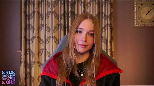 RowenaIanniello online show from March 13, 2026, 4:35 pm