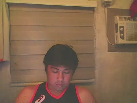 Snapshot of mattyXthridy chatting on February 14, 2026, 10:34 am mattyXthridy online show from February 14, 2026, 10:34 am