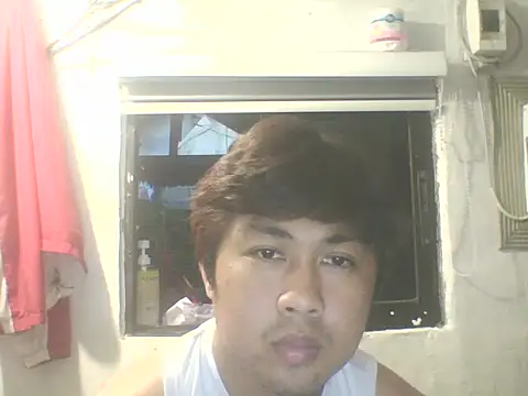 Snapshot of mattyXthridy chatting on February 16, 2026, 10:11 am mattyXthridy online show from February 16, 2026, 10:11 am