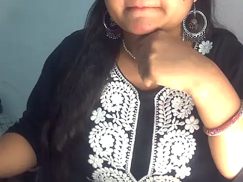 Snapshot of Saniya_K2 chatting on February 12, 2026, 3:51 pm Saniya K2 online show from February 12, 2026, 3:51 pm