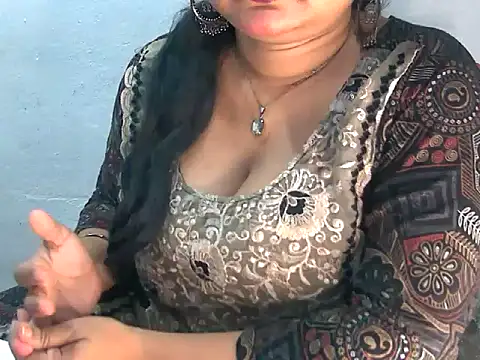Snapshot of Saniya_K2 chatting on August 7, 2026, 3:47 pm Saniya K2 online show from August 7, 2026, 3:47 pm