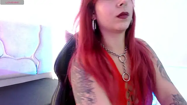 Snapshot of Sashaa_tay chatting on February 10, 2026, 7:29 pm Sashaa tay online show from February 10, 2026, 7:29 pm