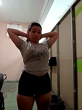 Snapshot of Beesametoda chatting on February 9, 2026, 1:59 pm Beesametoda online show from February 9, 2026, 1:59 pm