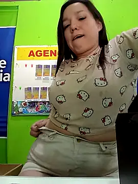 Snapshot of Beesametoda chatting on February 10, 2026, 1:37 pm Beesametoda online show from February 10, 2026, 1:37 pm