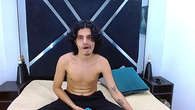 Snapshot of SamiSaturno chatting on February 23, 2026, 7:22 pm SamiSaturno online show from February 23, 2026, 7:22 pm