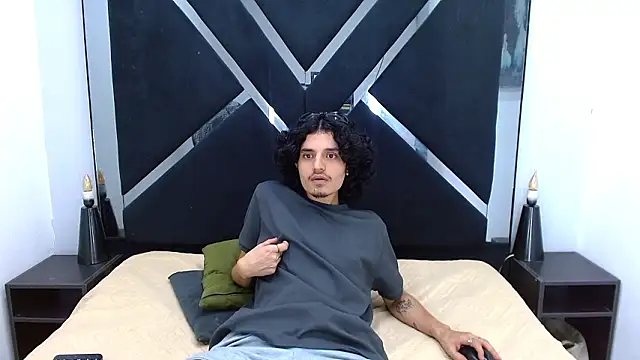 Snapshot of SamiSaturno chatting on March 3, 2026, 7:31 pm SamiSaturno online show from March 3, 2026, 7:31 pm