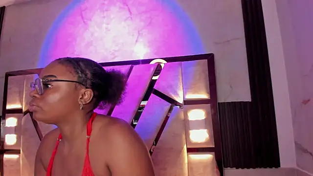 Snapshot of salem_rosee chatting on April 30, 2026, 1:45 am salem rosee online show from April 30, 2026, 1:45 am