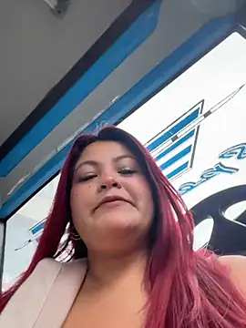 Lia-Moon77 online show from April 17, 2026, 7:39 pm