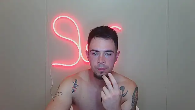 Snapshot of midnightsinz chatting on March 17, 2026, 2:49 am midnightsinz online show from March 17, 2026, 2:49 am