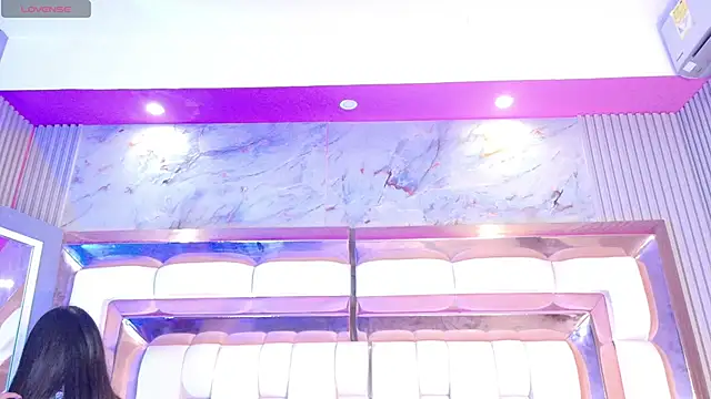 ThinPrincesss online show from March 8, 2026, 12:42 pm