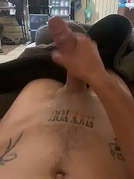 pitudo1713 online show from April 14, 2026, 4:57 pm