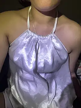 DoliceGirl2k online show from May 27, 2026, 2:19 am