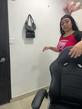 big booty girl online show from March 1, 2026, 12:01 am