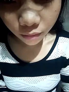 camtu00 online show from February 9, 2026, 12:42 pm