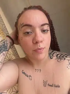 Snapshot of Diablita13 chatting on March 1, 2026, 1:35 pm Diablita13 online show from March 1, 2026, 1:35 pm