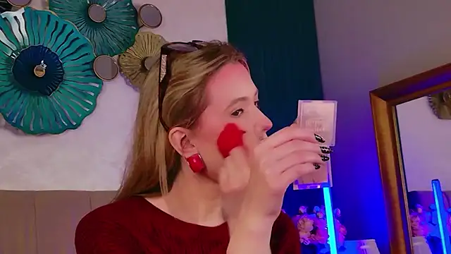 Snapshot of Beckie_White chatting on March 2, 2026, 9:10 pm Beckie White online show from March 2, 2026, 9:10 pm