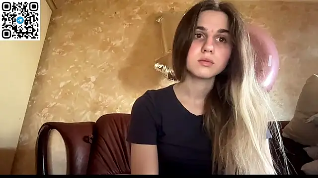 LovelySilk 63 online show from May 31, 2026, 7:59 am