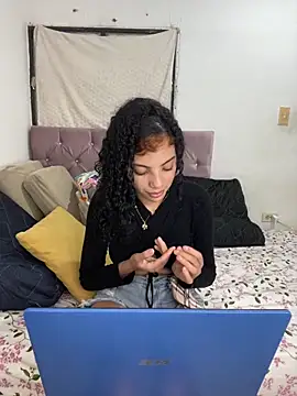 Snapshot of Britney__Latina chatting on March 4, 2026, 2:17 am Britney Latina online show from March 4, 2026, 2:17 am