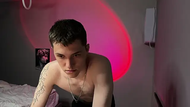 Snapshot of cronck52 chatting on April 19, 2026, 7:38 pm cronck52 online show from April 19, 2026, 7:38 pm