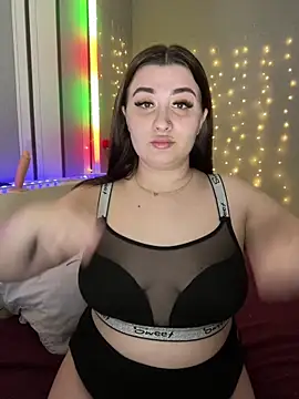 lipsi vikki online show from February 21, 2026, 6:42 pm