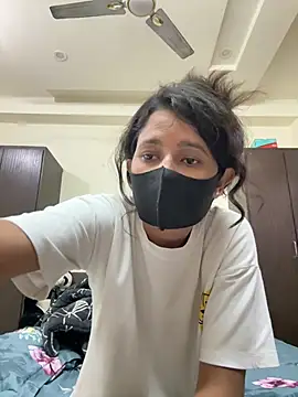 raavigirl online show from March 23, 2026, 10:30 am