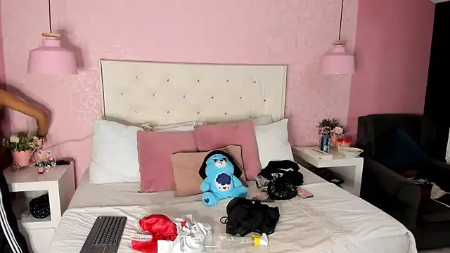 Snapshot of GaiaMonet chatting on February 21, 2026, 8:21 pm GaiaMonet online show from February 21, 2026, 8:21 pm