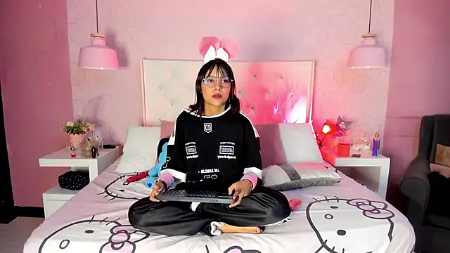 Snapshot of GaiaMonet chatting on February 22, 2026, 8:24 am GaiaMonet online show from February 22, 2026, 8:24 am