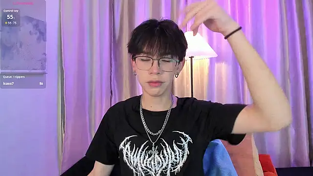 Demian Hush online show from May 30, 2026, 3:25 am