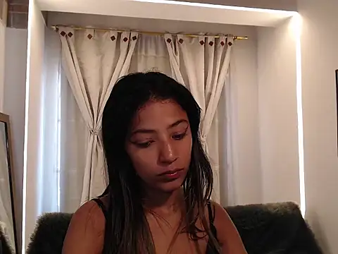 Snapshot of Scarleet_miaa chatting on March 24, 2026, 7:19 pm Scarleet miaa online show from March 24, 2026, 7:19 pm